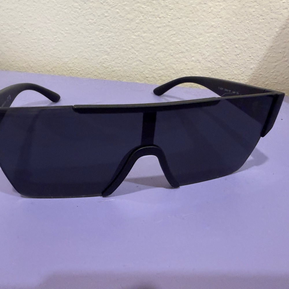 Burberry Black Sunglasses